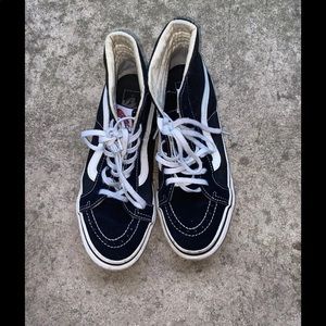 SALE !! VANS SNEAKERS SIZE 6.5 men / 8 women